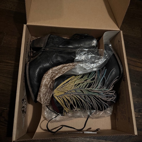 Junk Gypsy Spirit Animal Boots 6 - Picture 6 of 16